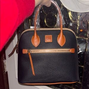 Dooney Bourke 🆕 black pebble grain domed satchel Iconic and Irresistible